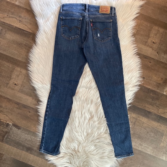 ❤️Levi’s❤️ Distressed Medium Wash Jeans Size 27 - Picture 4 of 13